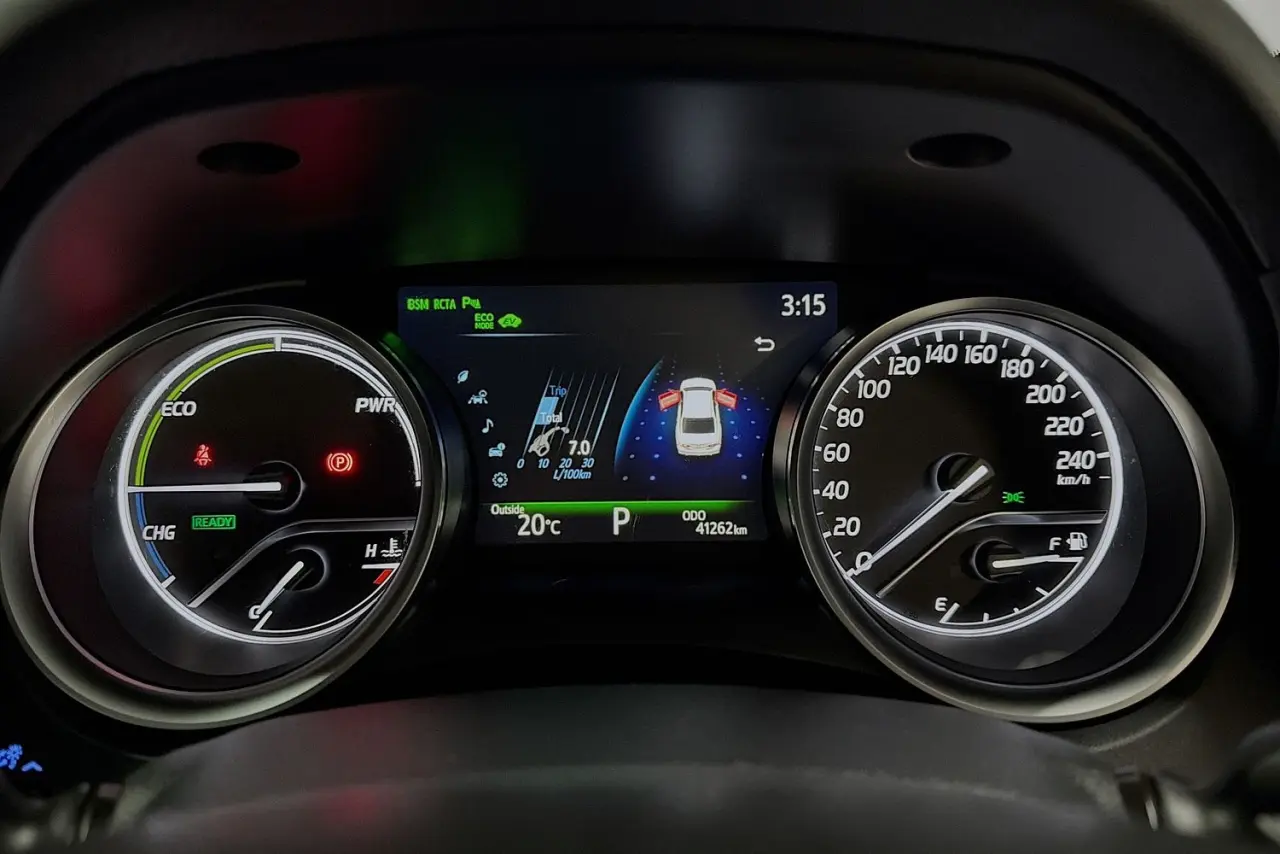 2020 Toyota Camry Gallery Image 22