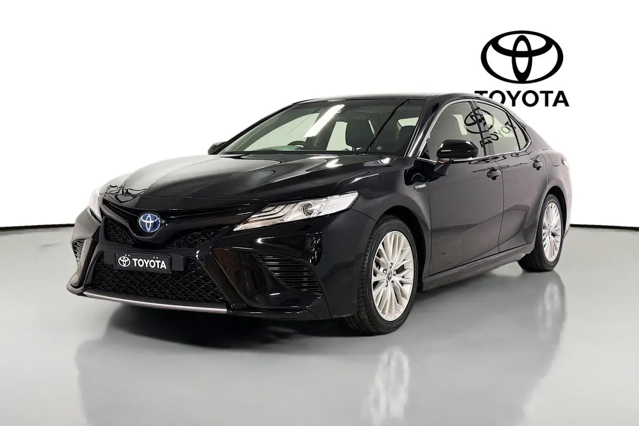2020 Toyota Camry Gallery Image 4