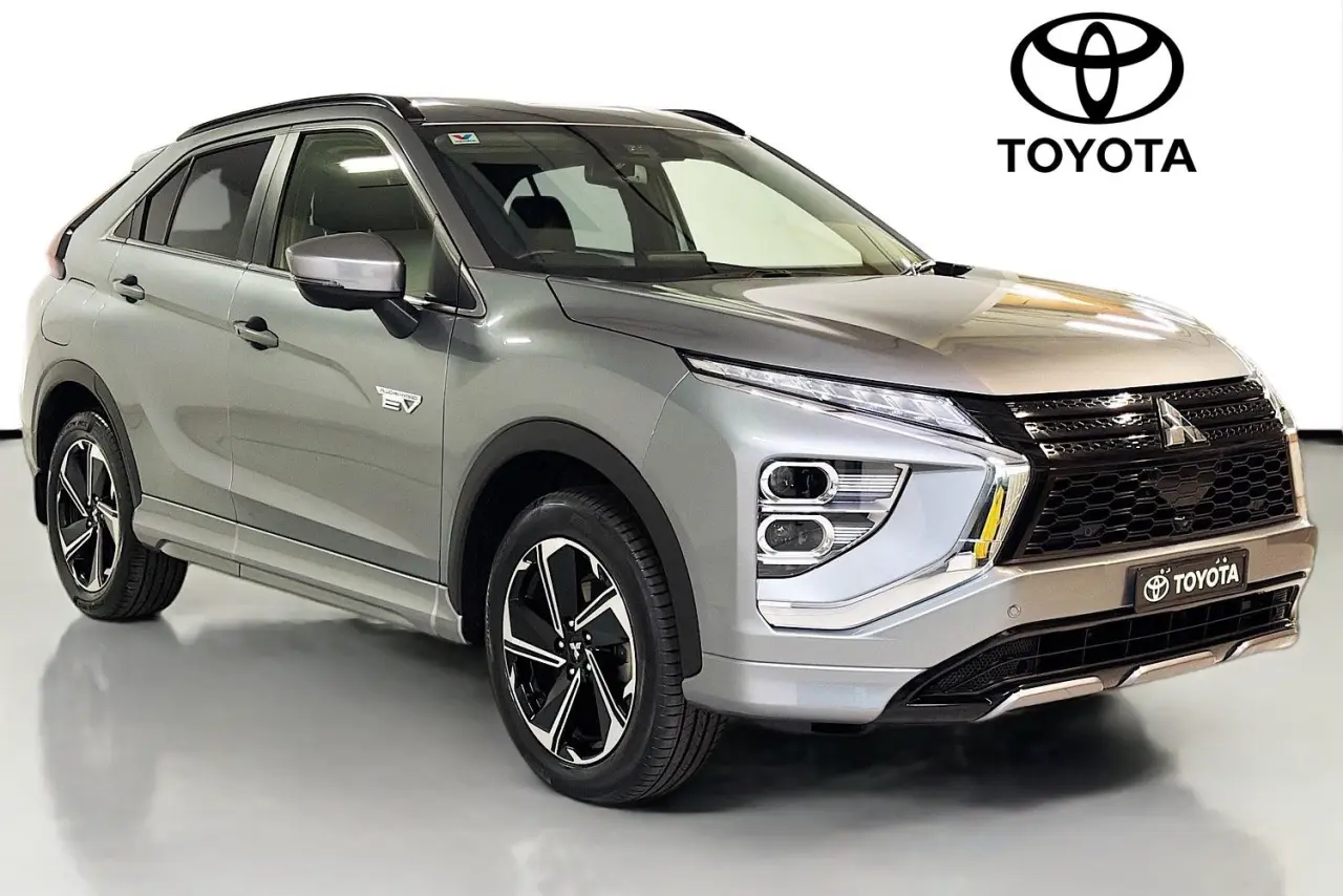 2022 Mitsubishi Eclipse Cross Gallery Image 1