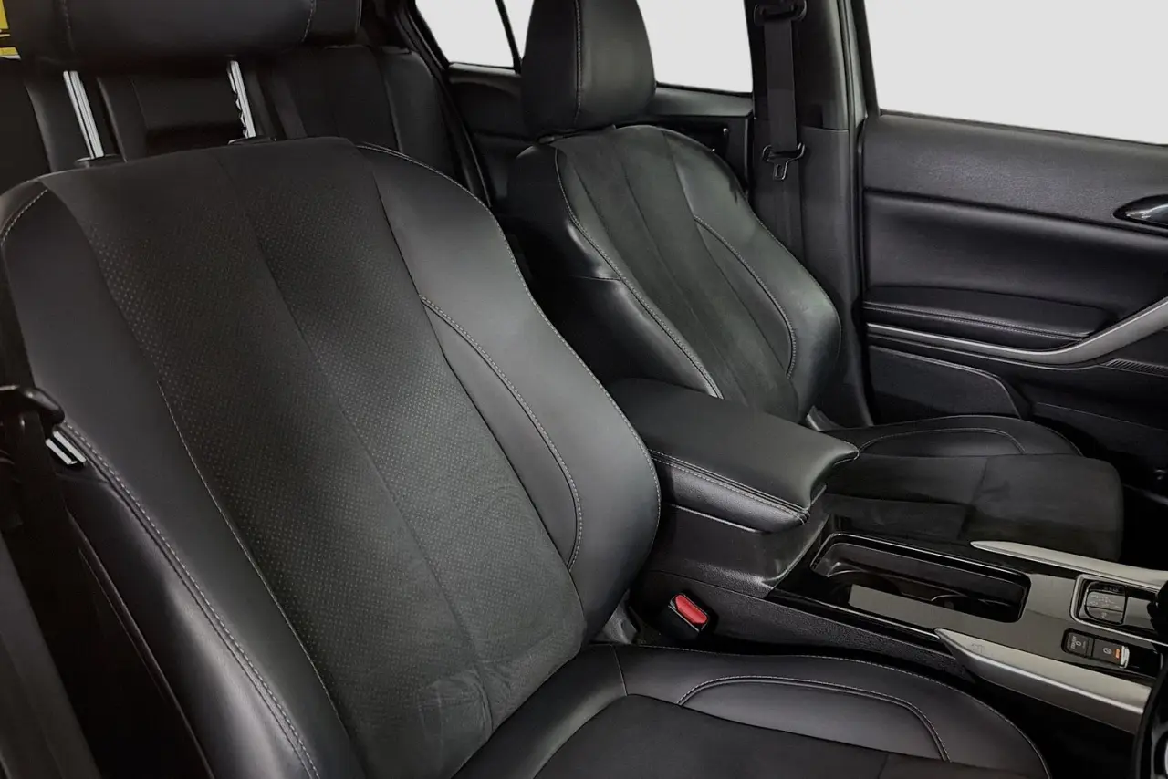 2022 Mitsubishi Eclipse Cross Gallery Image 12