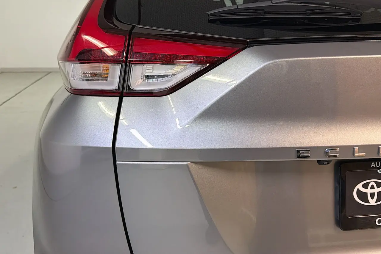 2022 Mitsubishi Eclipse Cross Gallery Image 8