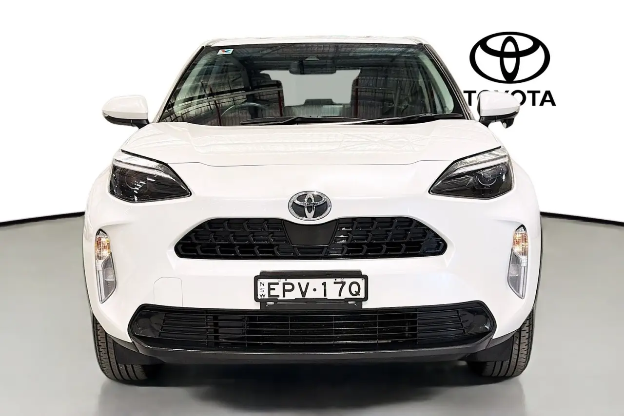 2023 Toyota Yaris Cross Gallery Image 2