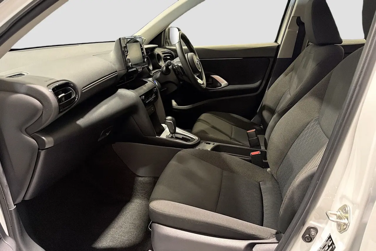 2023 Toyota Yaris Cross Gallery Image 24