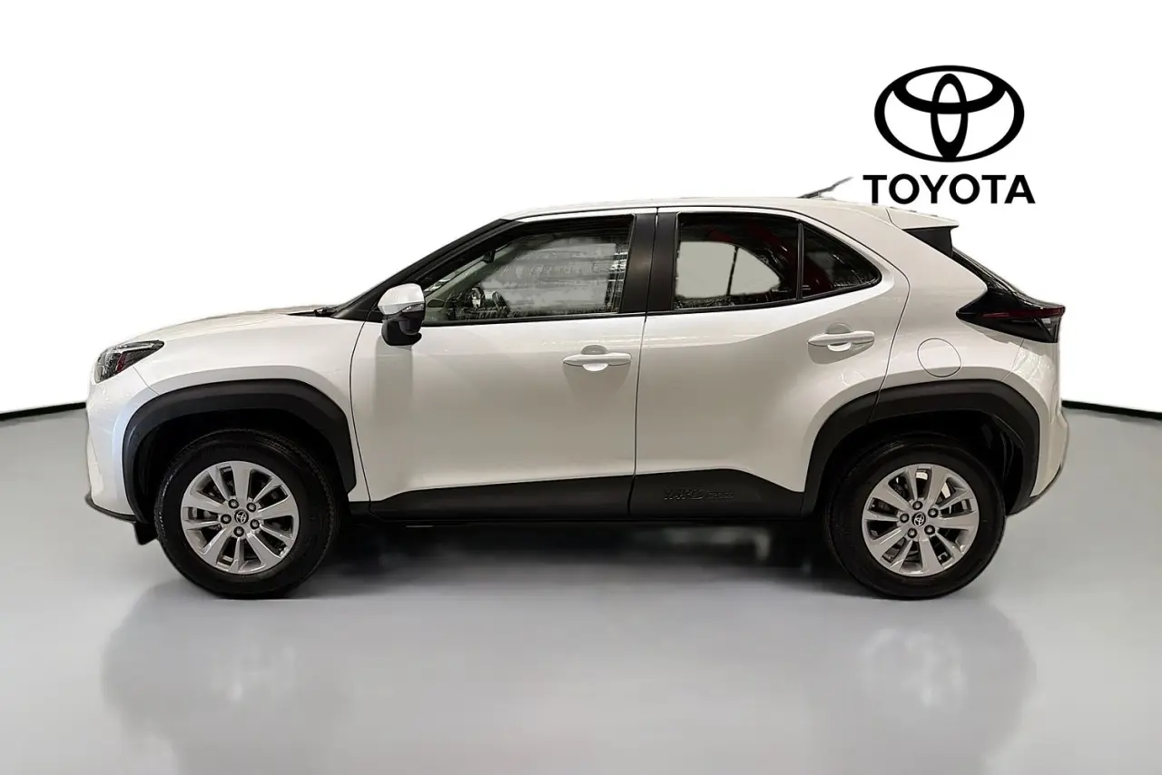 2023 Toyota Yaris Cross Gallery Image 5