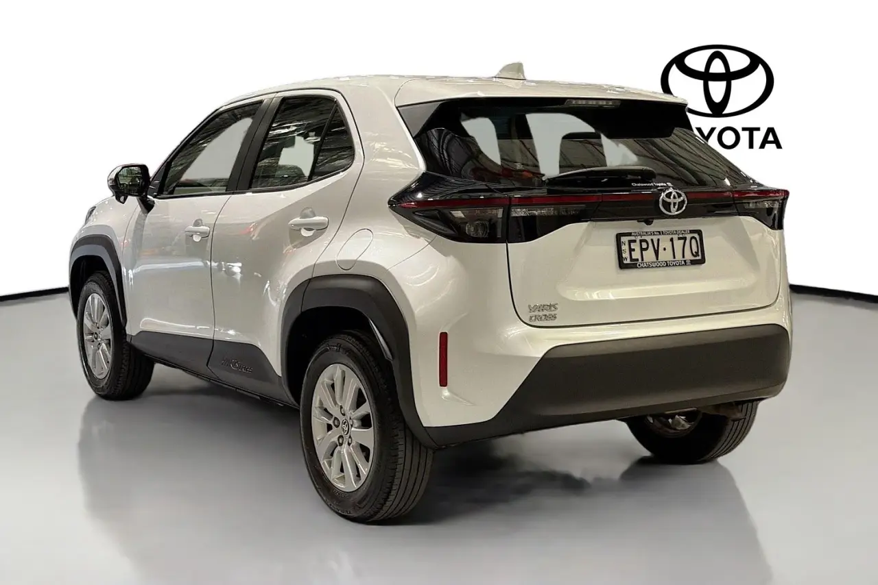 2023 Toyota Yaris Cross Gallery Image 6