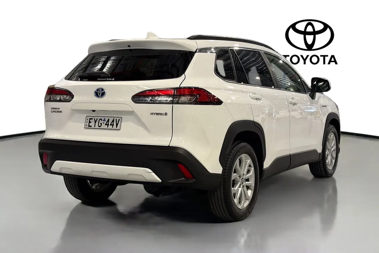 2023 Toyota Corolla Cross Gallery Image 10