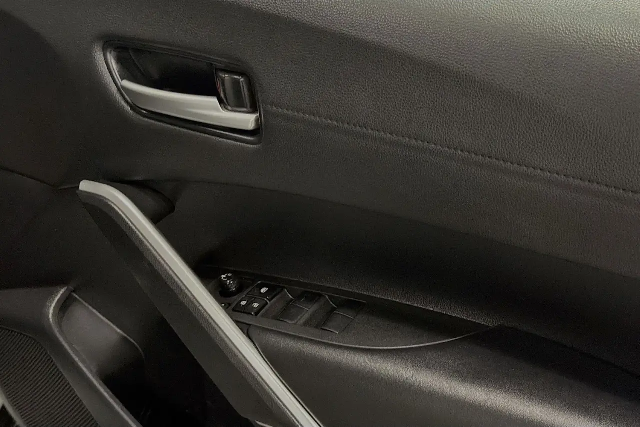 2023 Toyota Corolla Cross Gallery Image 24