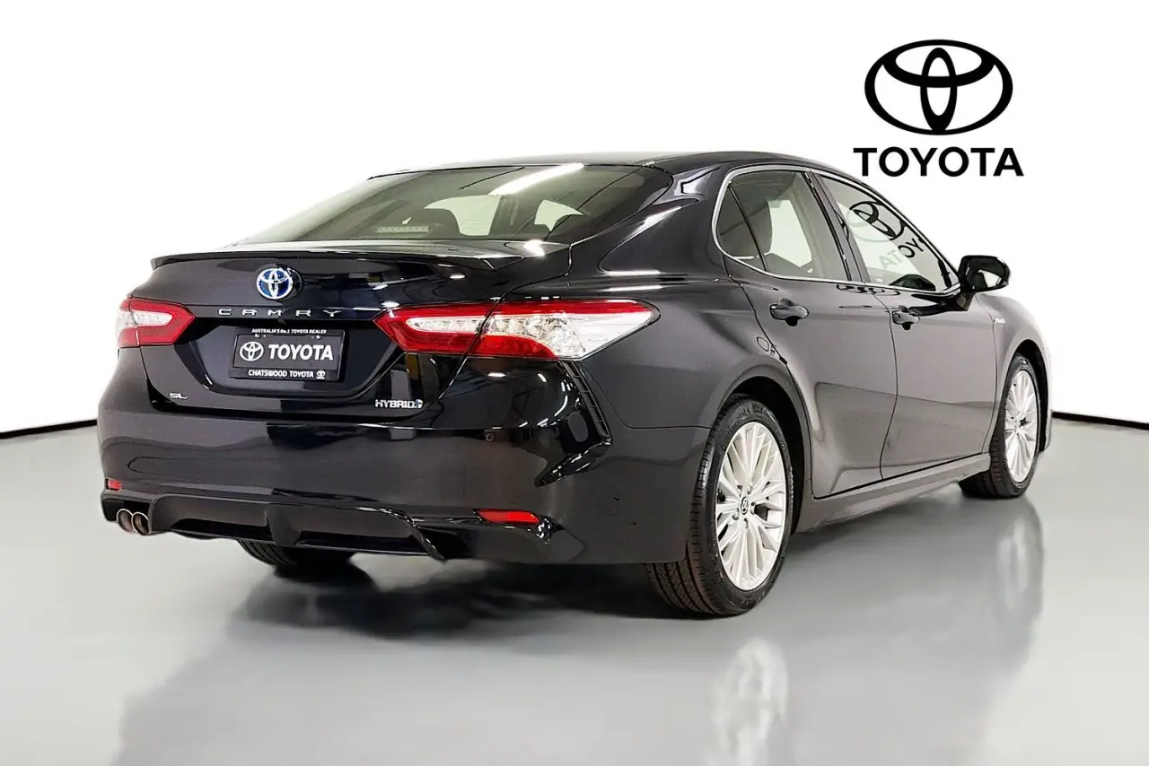 2020 Toyota Camry Gallery Image 10