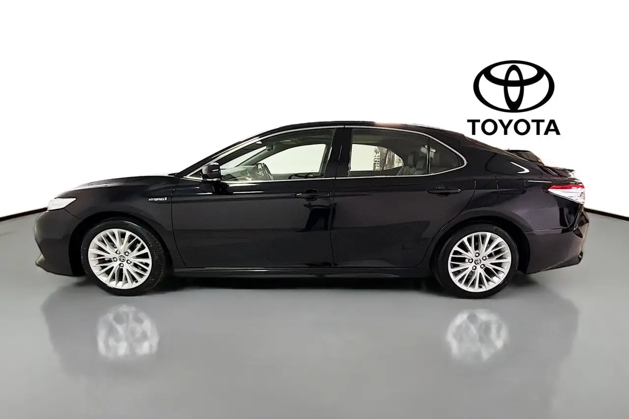 2020 Toyota Camry Gallery Image 5
