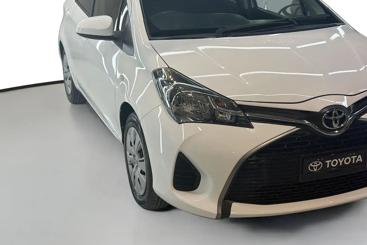 2015 Toyota Yaris Gallery Image 1