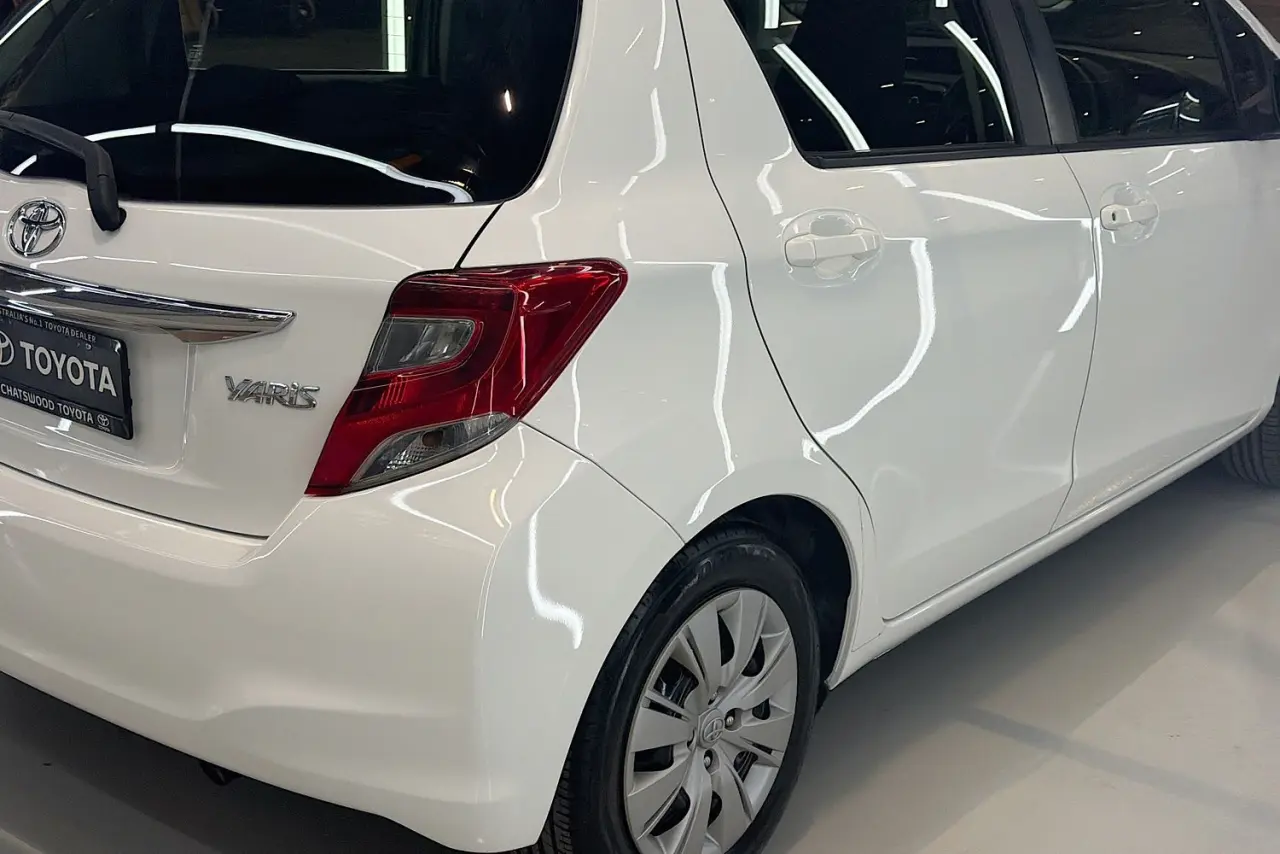 2015 Toyota Yaris Gallery Image 10
