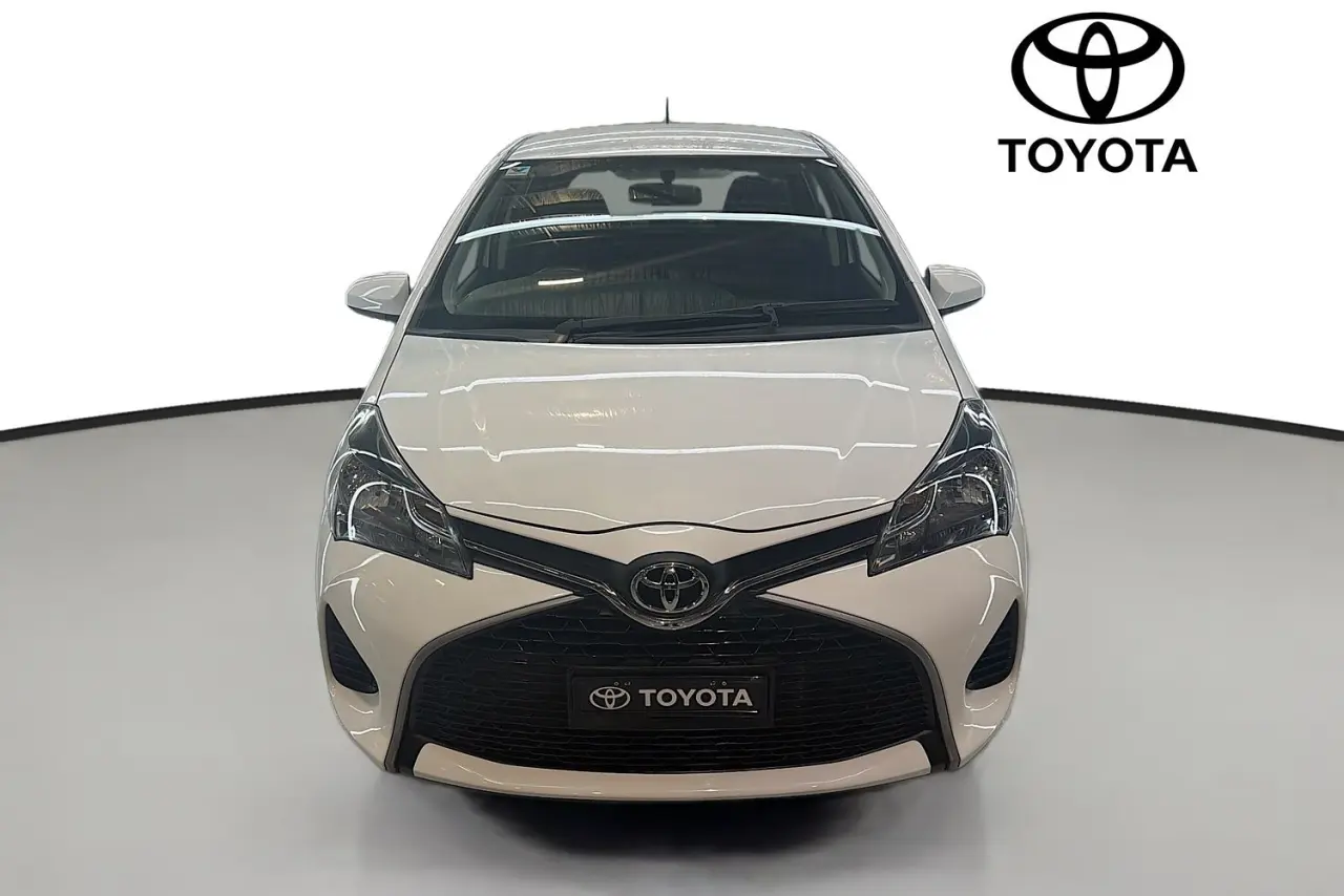 2015 Toyota Yaris Gallery Image 2