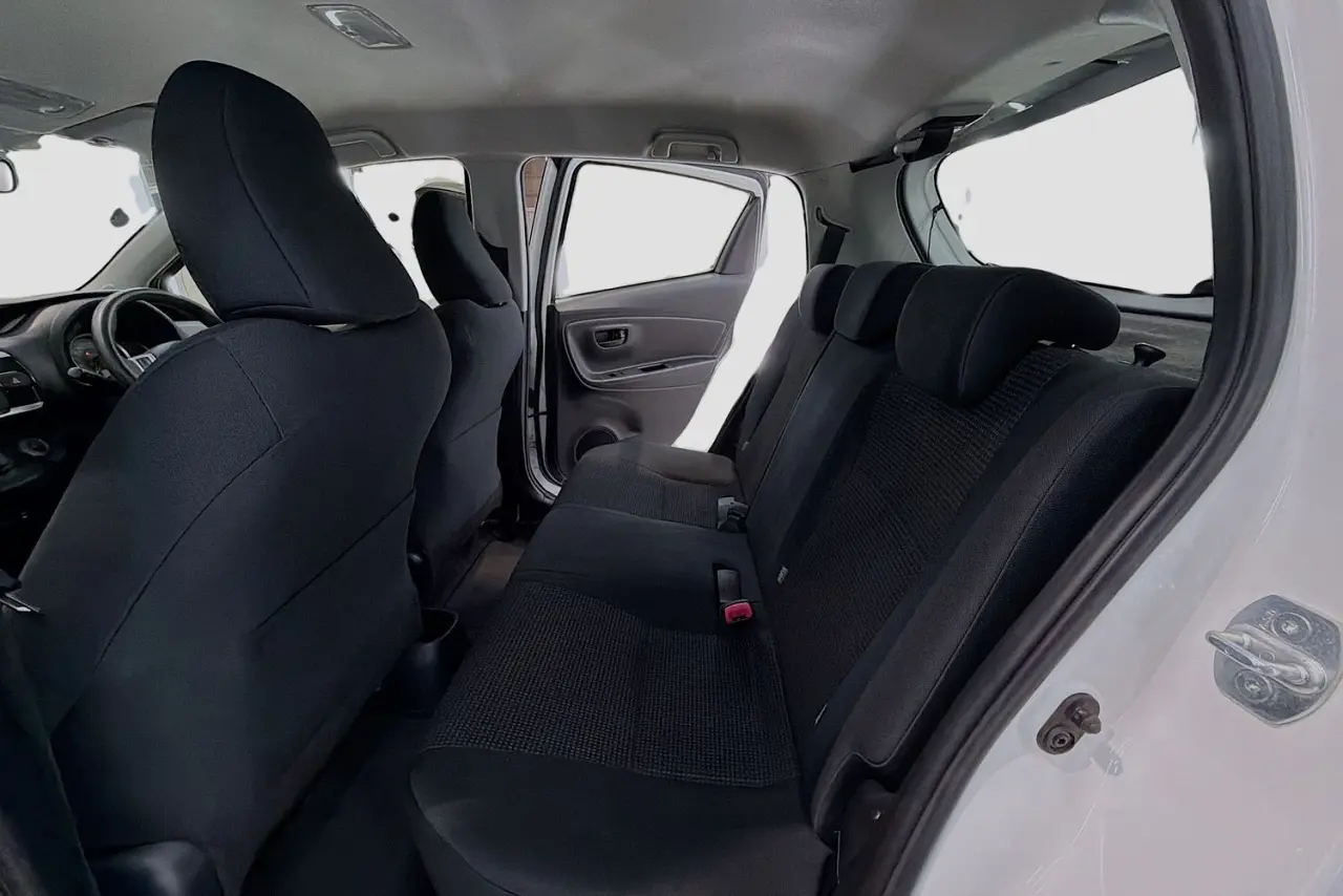 2015 Toyota Yaris Gallery Image 24