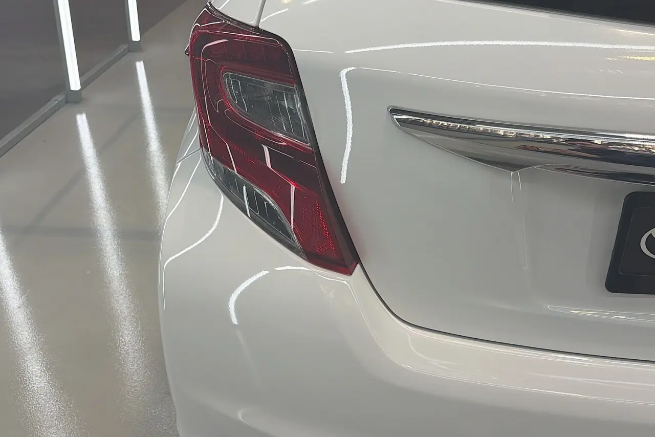 2015 Toyota Yaris Gallery Image 8