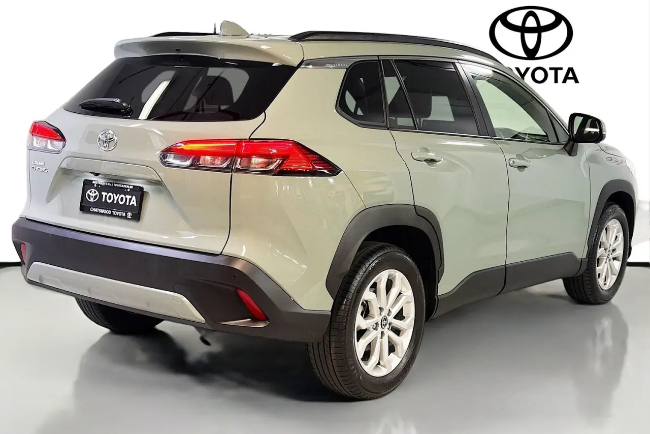 2023 Toyota Corolla Cross Gallery Image 10