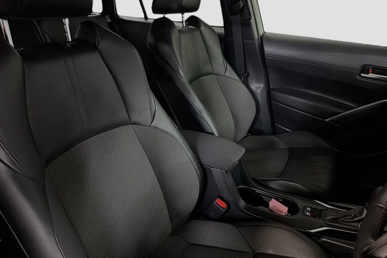 2023 Toyota Corolla Cross Gallery Image 12