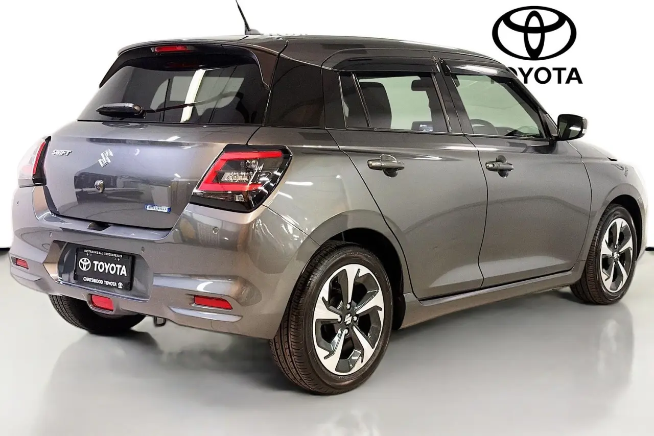 2025 Suzuki Swift Gallery Image 10