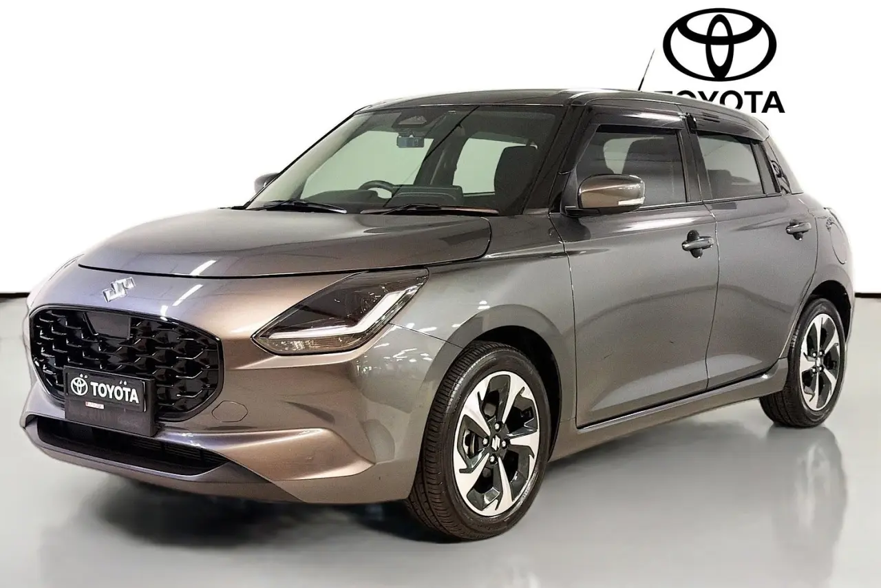 2025 Suzuki Swift Gallery Image 4