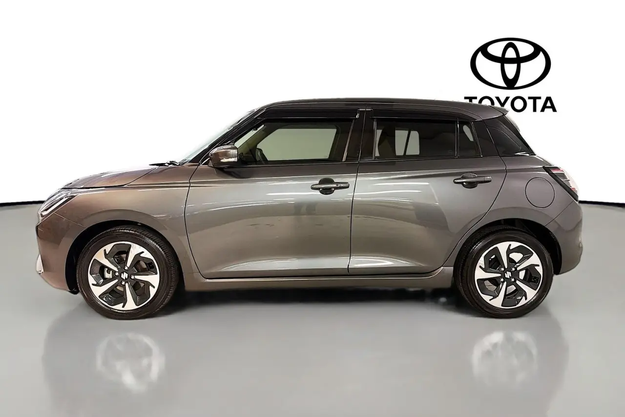 2025 Suzuki Swift Gallery Image 5