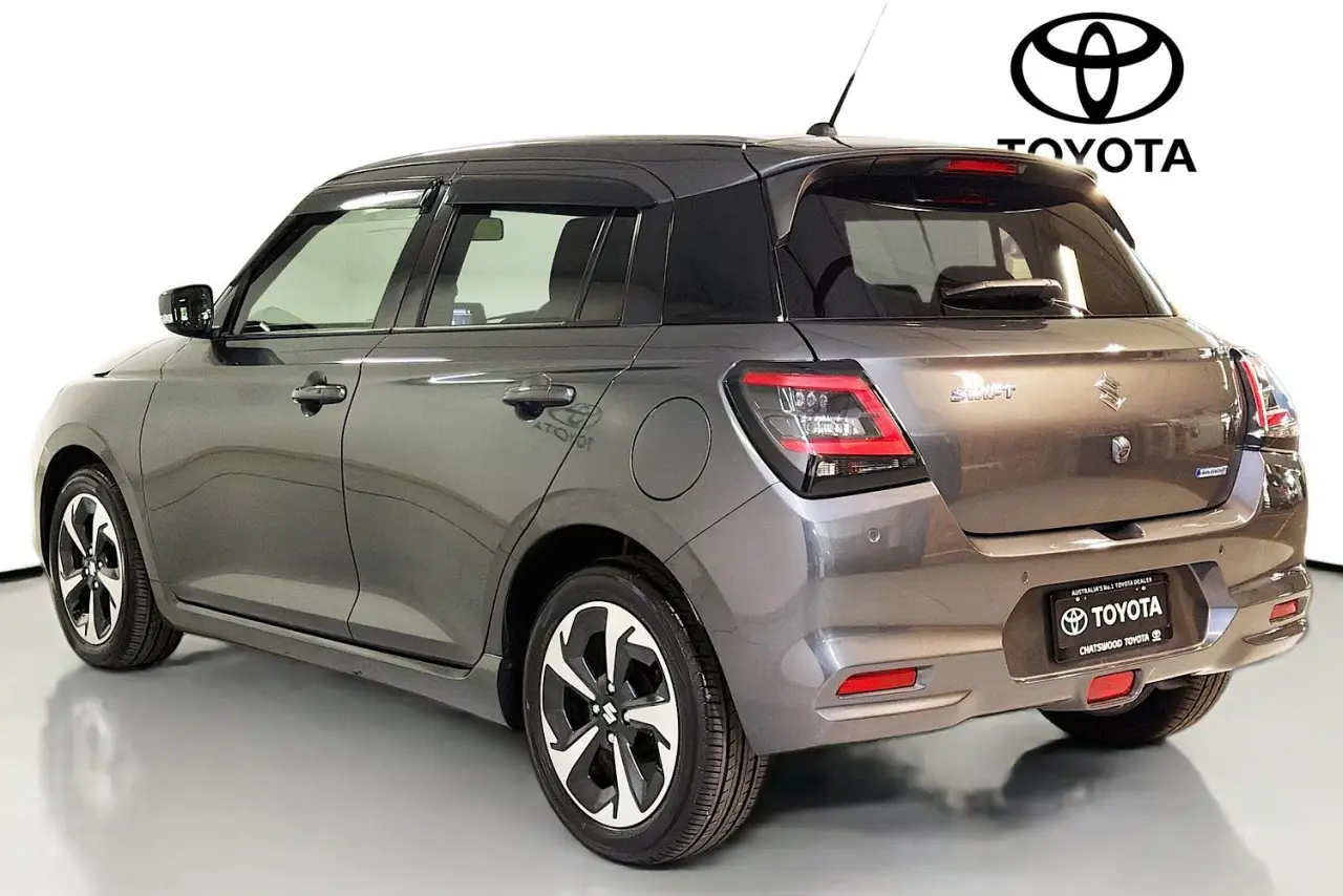 2025 Suzuki Swift Gallery Image 6