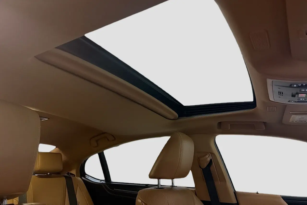 2023 Lexus ES Gallery Image 12