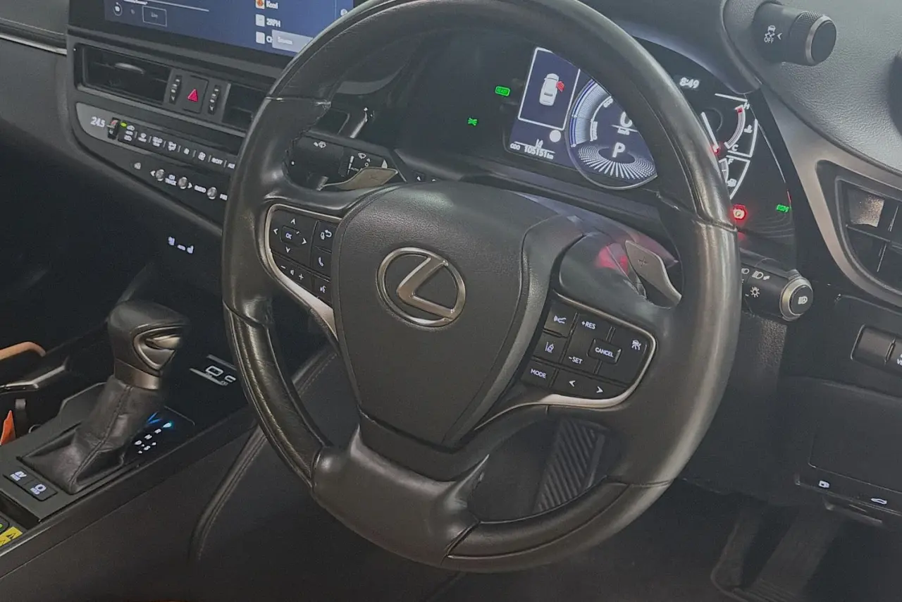 2023 Lexus ES Gallery Image 14