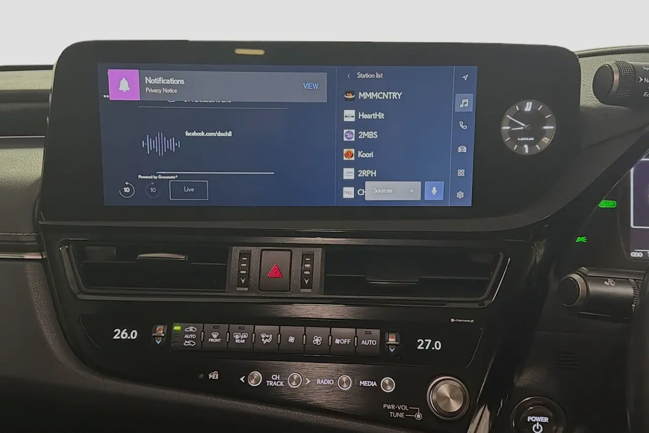 2023 Lexus ES Gallery Image 15