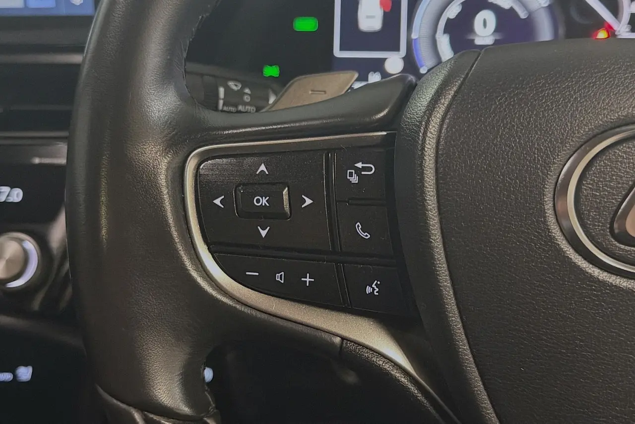 2023 Lexus ES Gallery Image 19