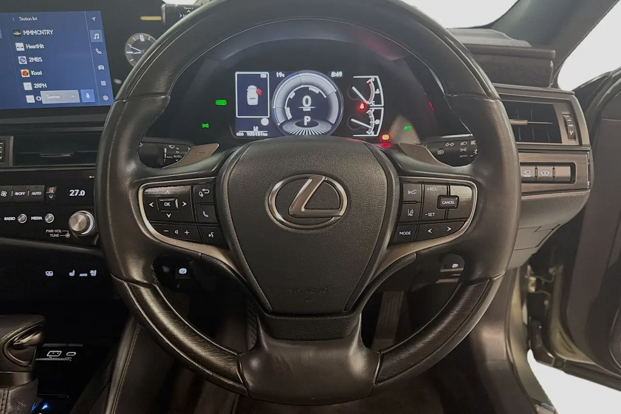 2023 Lexus ES Gallery Image 21