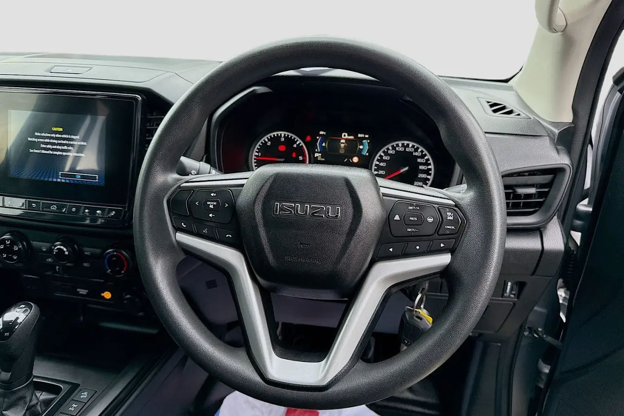 2021 Isuzu D-MAX Gallery Image 19