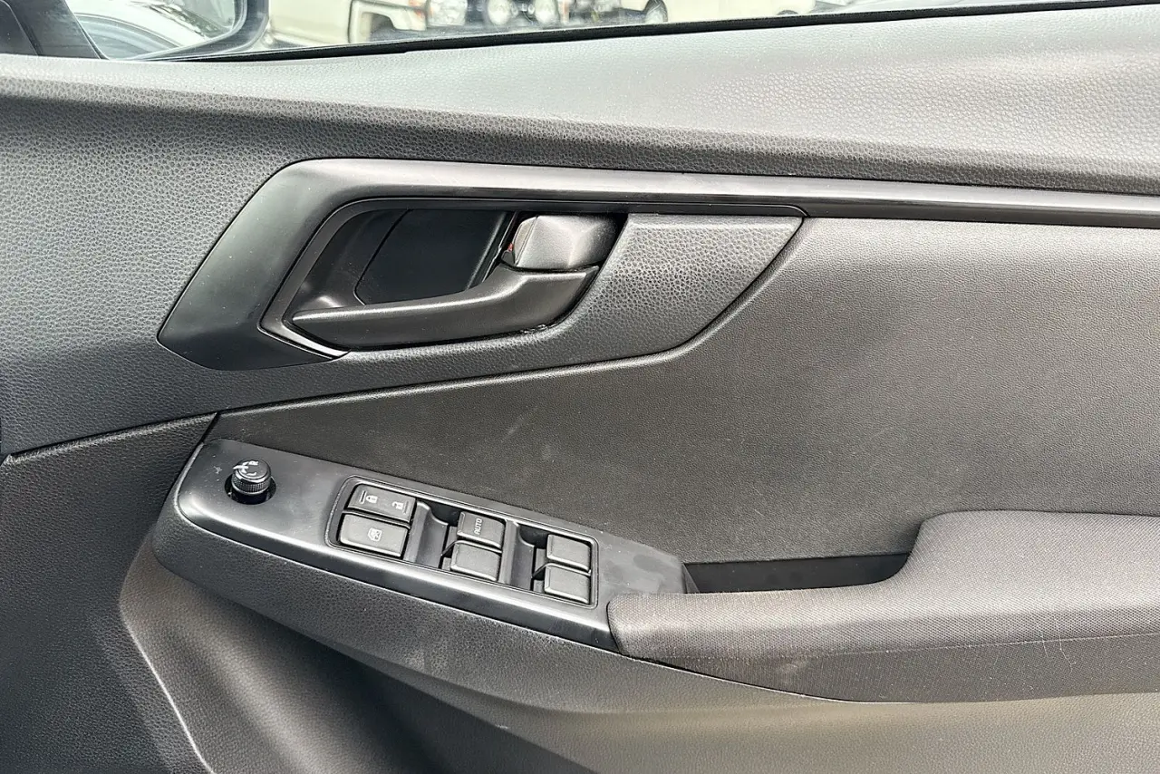 2021 Isuzu D-MAX Gallery Image 22