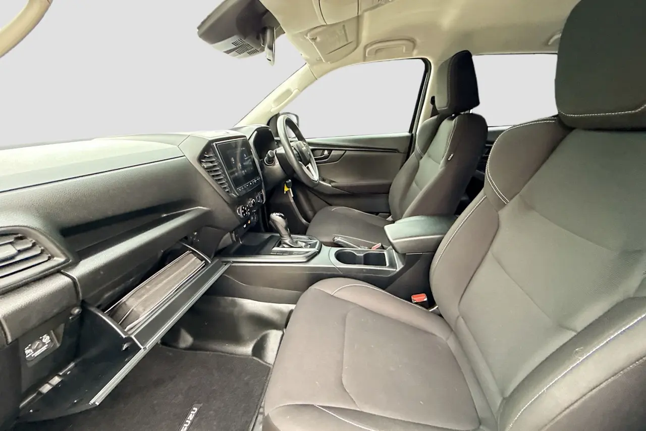 2021 Isuzu D-MAX Gallery Image 23