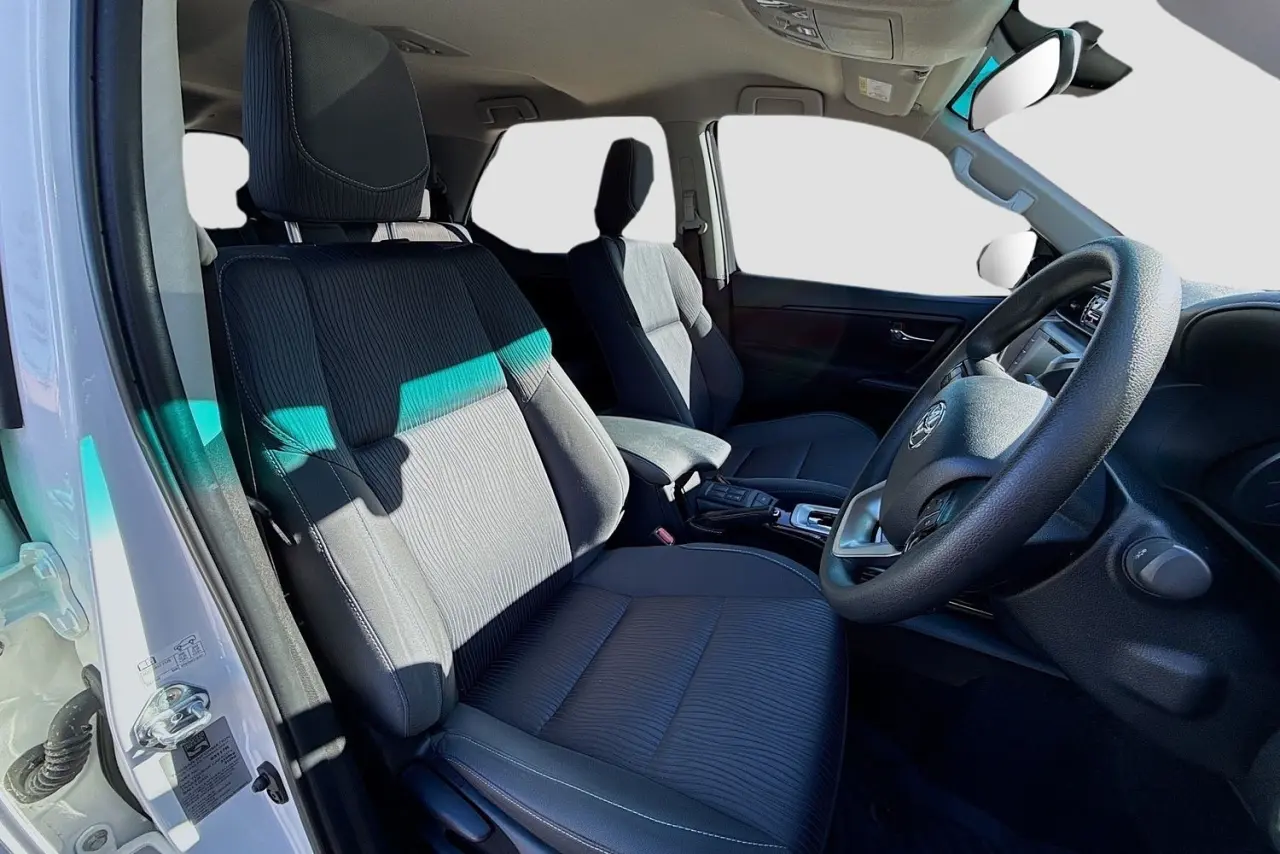 2022 Toyota Fortuner Gallery Image 10