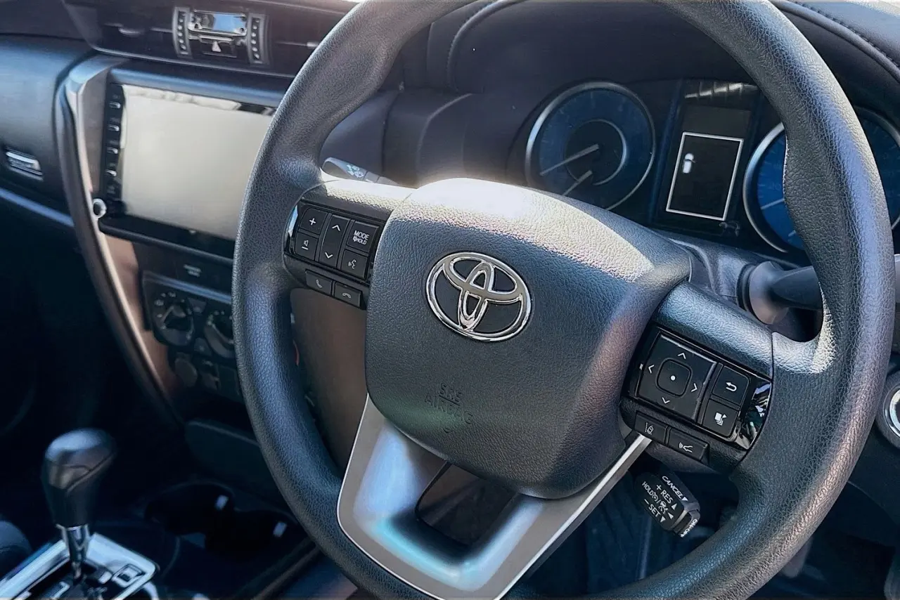 2022 Toyota Fortuner Gallery Image 13