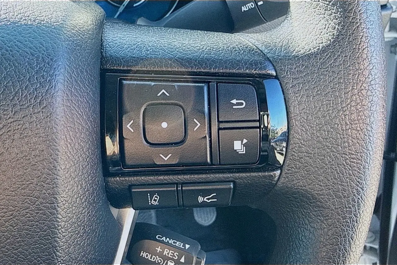 2022 Toyota Fortuner Gallery Image 15