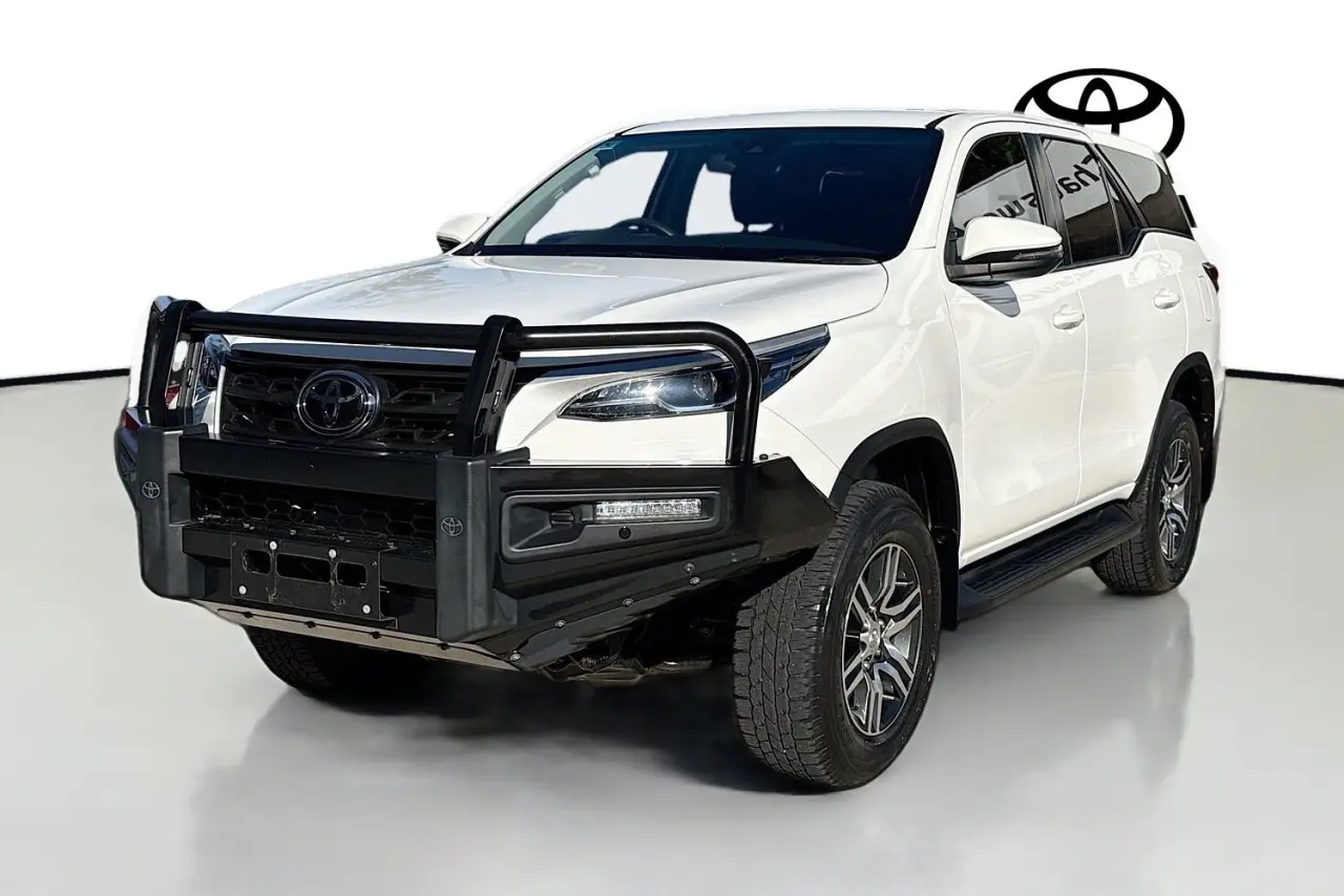2022 Toyota Fortuner Gallery Image 18