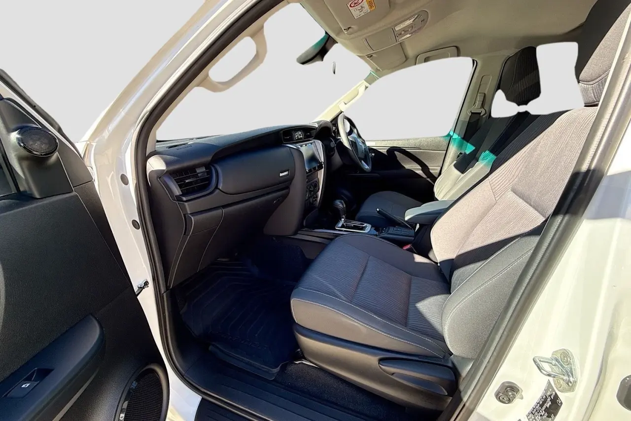 2022 Toyota Fortuner Gallery Image 39