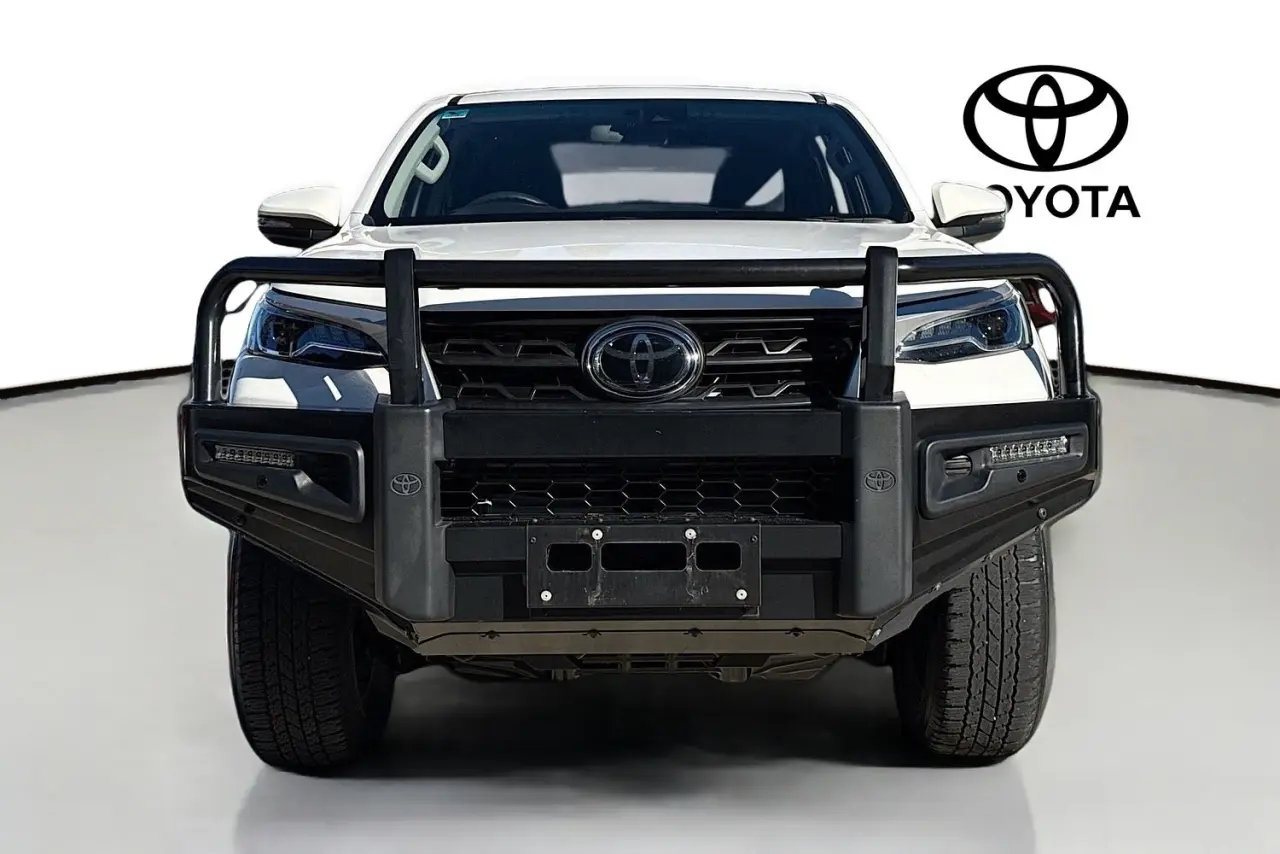 2022 Toyota Fortuner Gallery Image 4