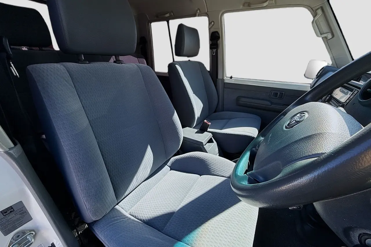 2018 Toyota Landcruiser Gallery Image 14