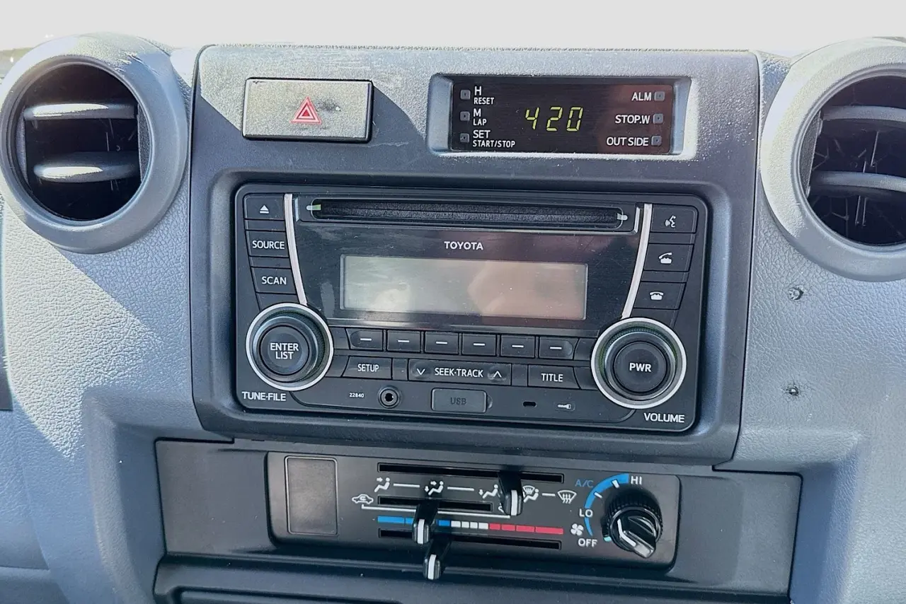 2018 Toyota Landcruiser Gallery Image 16