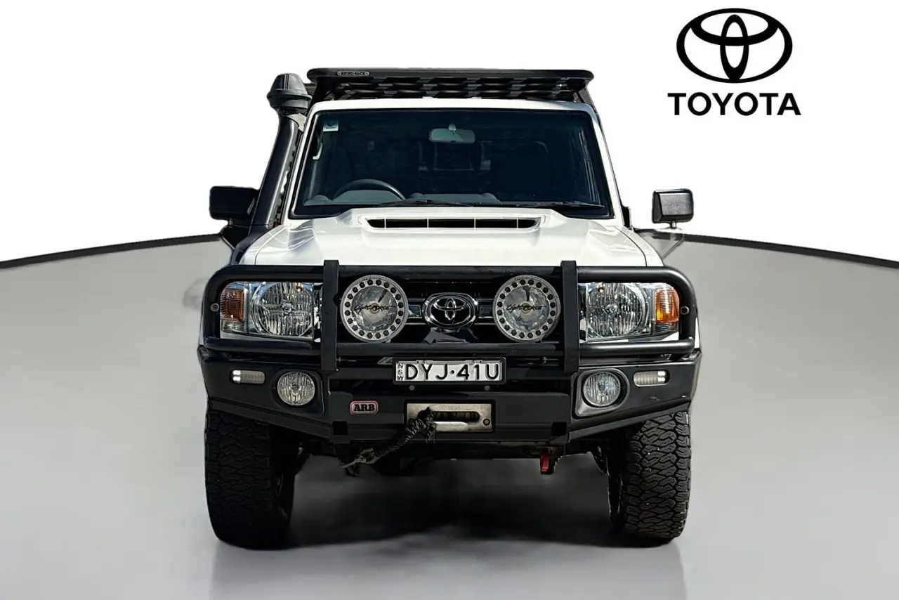 2018 Toyota Landcruiser Gallery Image 2