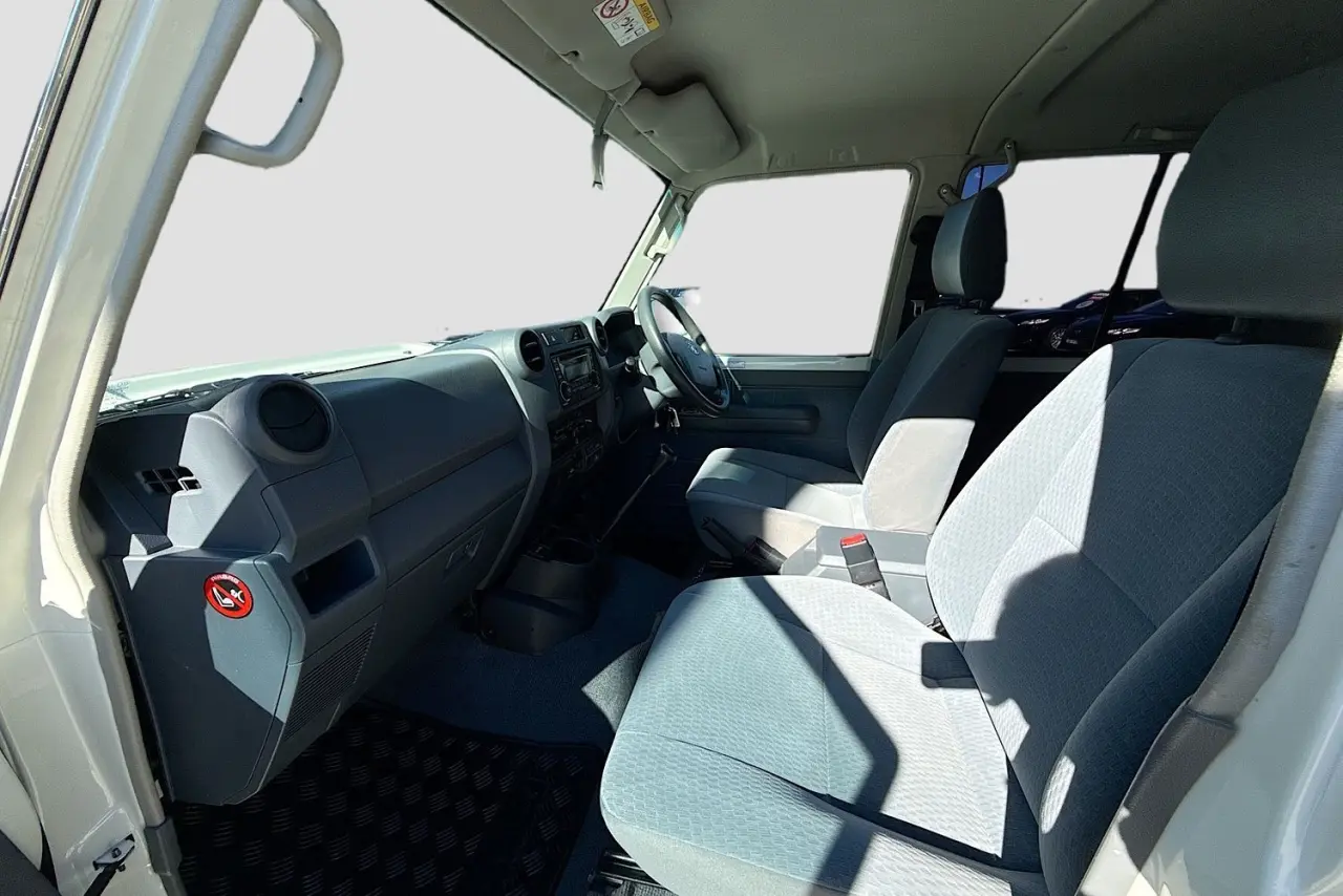 2018 Toyota Landcruiser Gallery Image 22