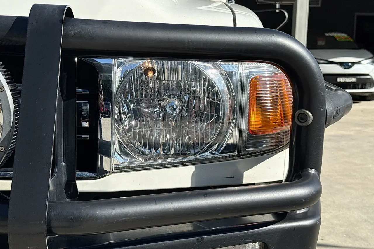 2018 Toyota Landcruiser Gallery Image 3