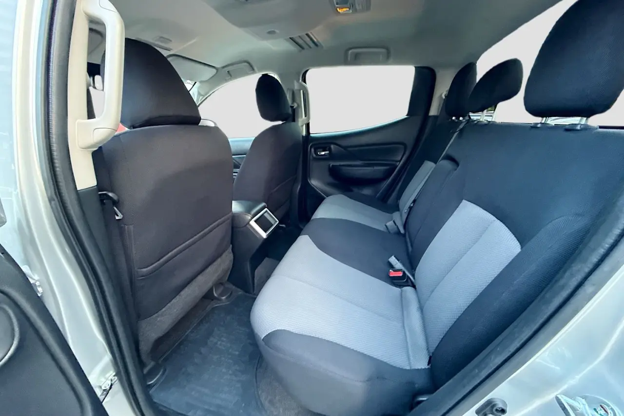 2022 Mitsubishi Triton Gallery Image 24