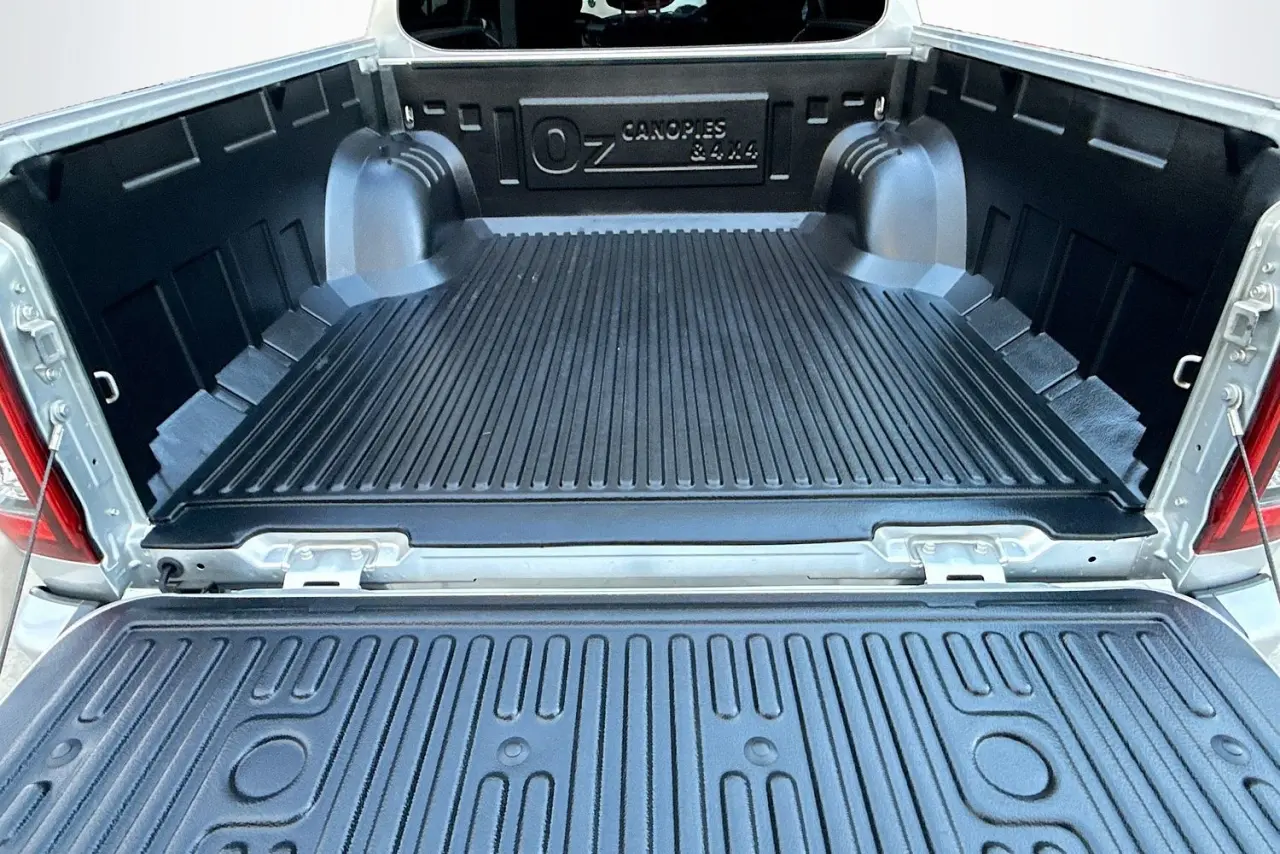 2022 Mitsubishi Triton Gallery Image 25
