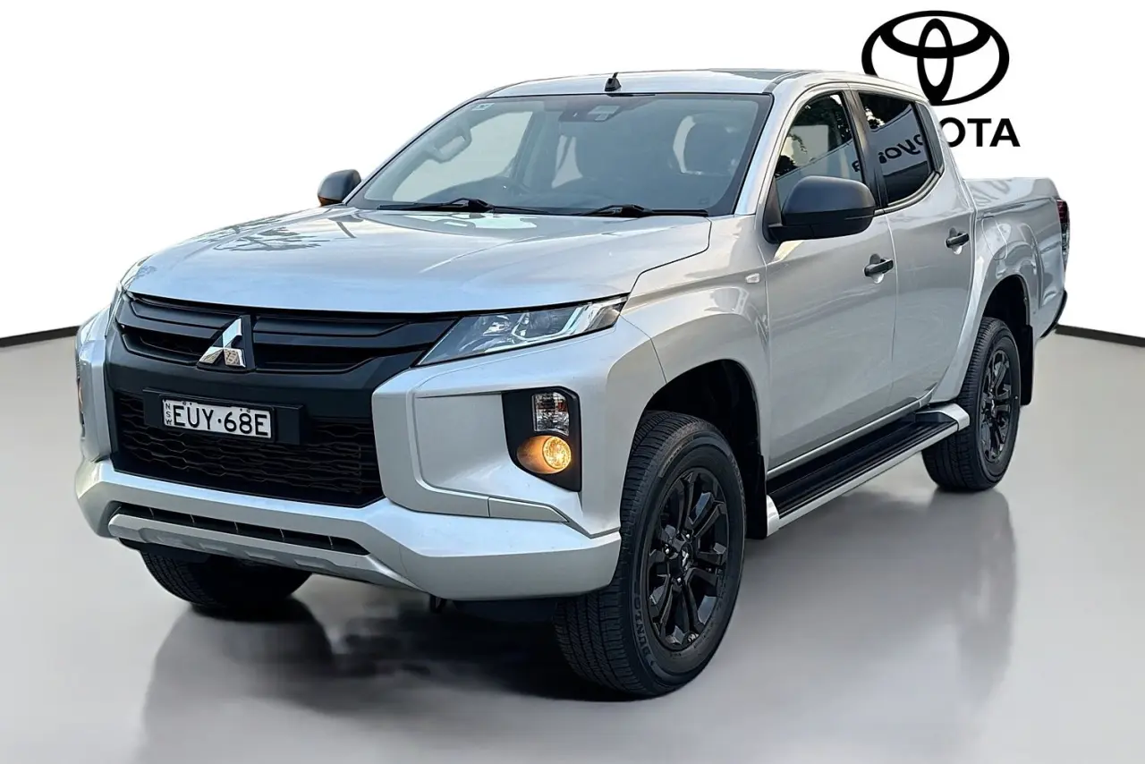 2022 Mitsubishi Triton Gallery Image 4
