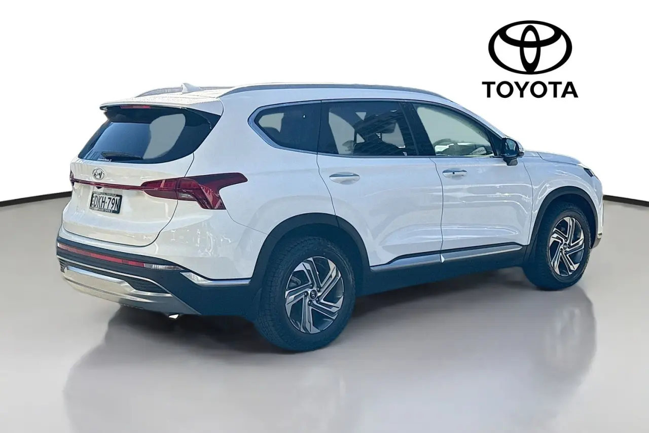 2023 Hyundai Santa Fe Gallery Image 10