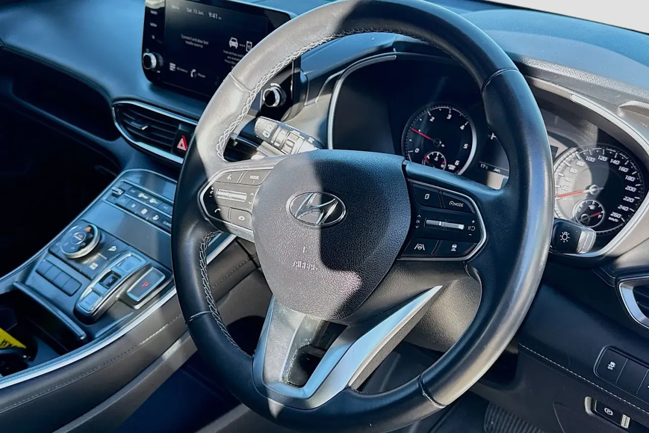 2023 Hyundai Santa Fe Gallery Image 13