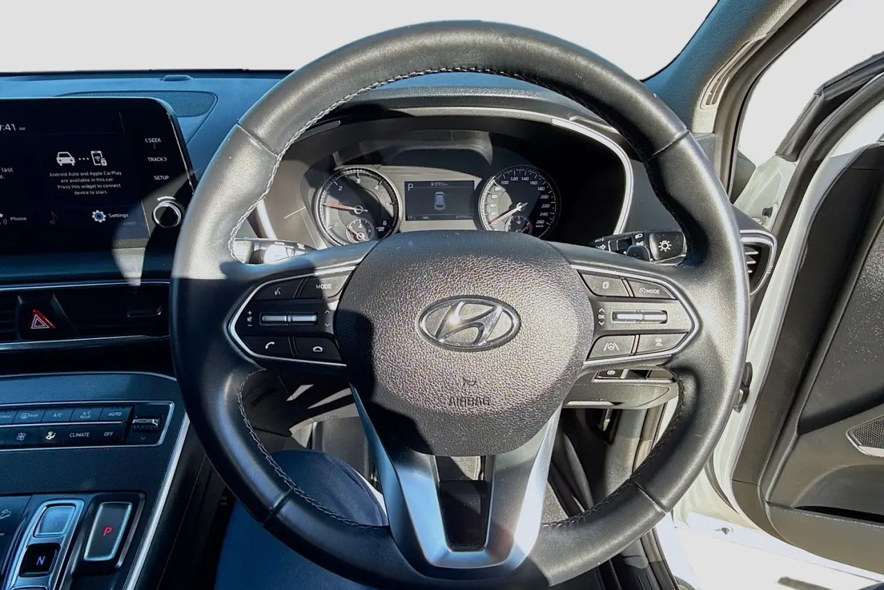 2023 Hyundai Santa Fe Gallery Image 19