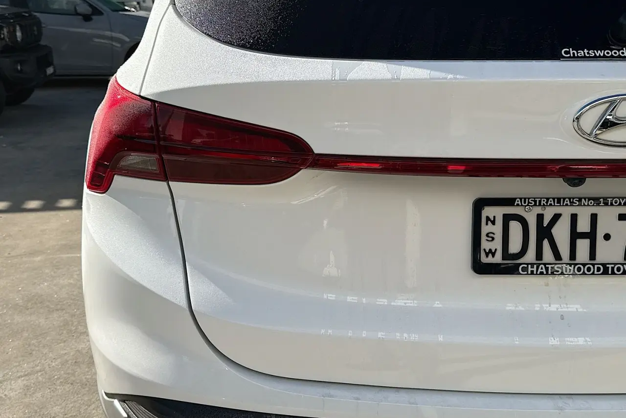 2023 Hyundai Santa Fe Gallery Image 8